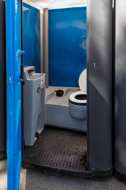 Portable Toilet Options We Offer in Napoleon, OH